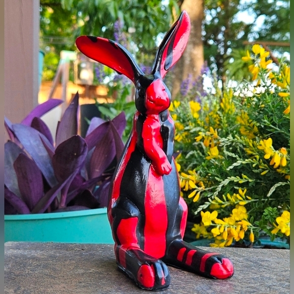 Custom Artwork Rabbit Scupture - Picture 2 of 6